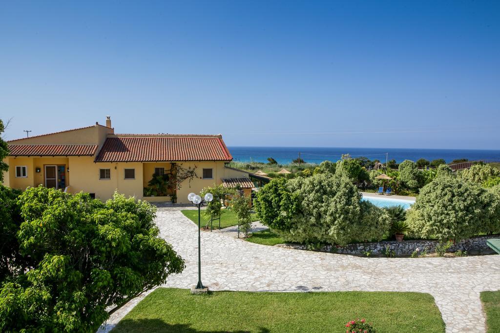 Sandy Beach Villas And Apartments Svoronata Exterior photo